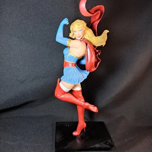 Dc bombshells best sale supergirl statue