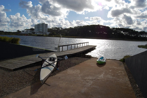 Imagen 26 de 30 de Apartamento 3 Dormitorios Piscina Climatizada Terrazas De La Laguna Departamento En Alquiler Ubicado En Pinares, Punta Del Este, Punta Del Este / Maldonado