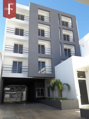 Imagen 2 de 8 de Departamento En Venta En Zona Centro