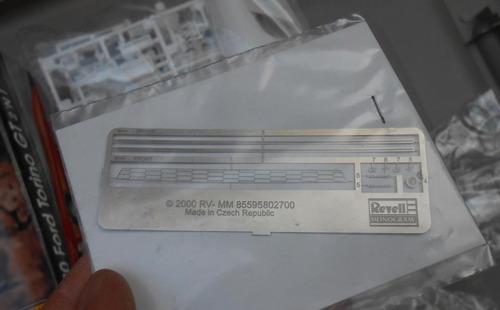 Monogram ´70 Ford Torino Gt 2 En 1 Coche Armar Completo 1/25 (Usado)