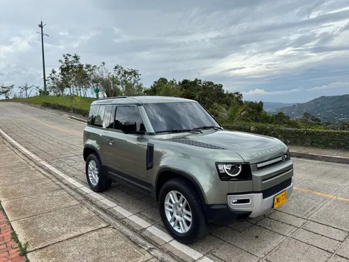 Land Rover Defender S90 2021