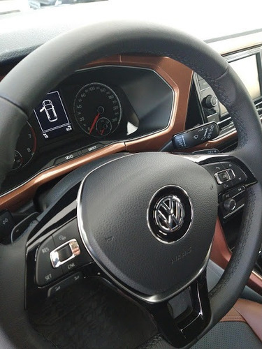 Volkswagen Tcross Conofrtline Automatica 1.6 16v 110cv F