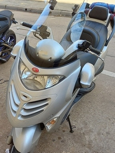 Kymco Grand Dink 250