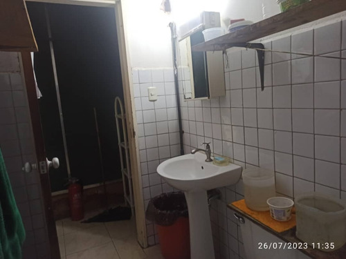 Venta Fondo De Comercio, Zapateria Con Inventario En San Antonio De Los Altos Bv