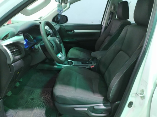 Imagen 5 de 6 de Toyota Hilux 2.4 C/d Sr 150cv 4x2