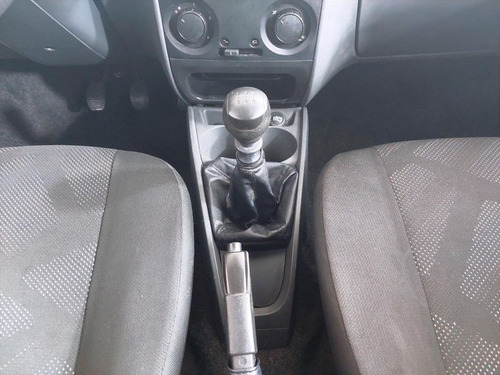 Imagem 14 de 15 de 156640 - Fiat Palio 2016 Com Garantia