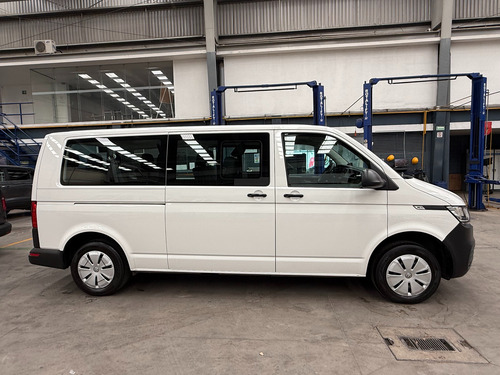 Volkswagen Transporter 2.0 Pasajeros 6.1 Mt