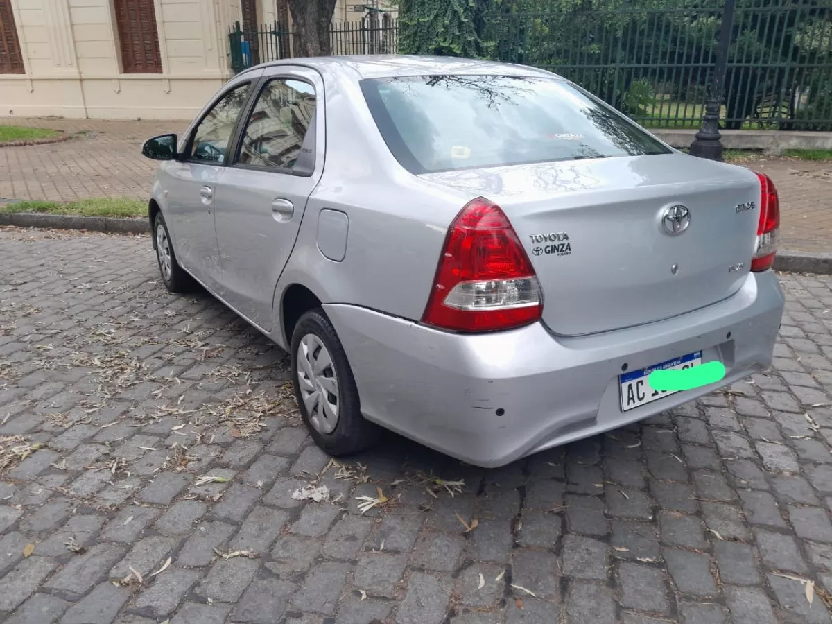 Toyota Etios 1.5 Xs