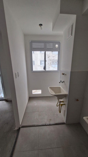 Apartamento Em Santos Com 2 Dormitórios, 1 Vaga De Garagem Para Carro, 1 Banheiro, Sala, Cozinha, Área De Serviço E Varanda