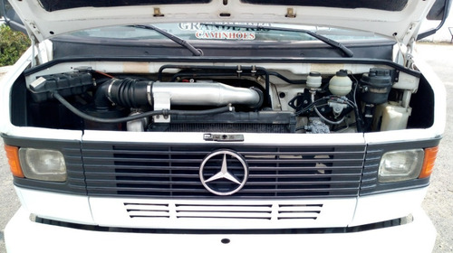 Imagem 8 de 15 de Mercedes Benz 710 2009 - Bau