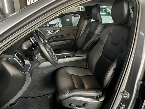 Volvo XC60 2.0 T5 Awd Momentum BLINDADA II