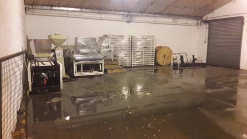 Imagen 2 de 30 de Edificio En Block De Uso Industrial Y Comercial