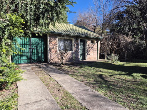 Venta Casa En Barrio Las Casuarinas Lujan - Ideal Proyecto Turistico
