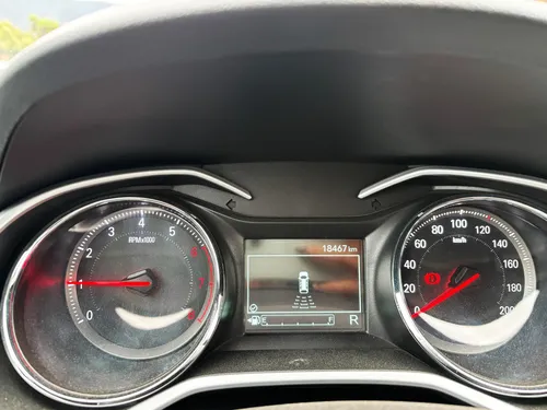 Chevrolet Onix 1.0 PREMIER 5P