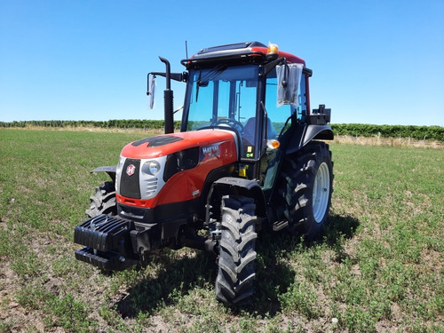 Tractor Hattat Valtra. C3080