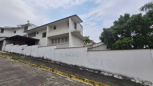 Vendo Casa 400m2 4h/5b/8p San Bernardino