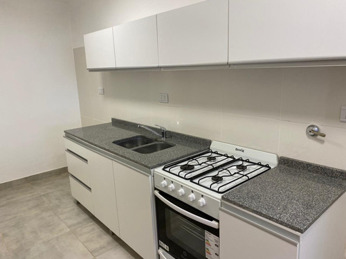 Impecable Dos Ambientes Avellaneda Centro En Alquiler