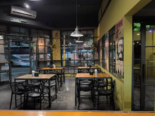 Venta Fondo De Comercio Hamburguesería Cafe Esquina Con Patio, Completo, Zona Moron