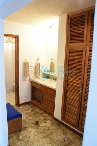 Apartamento En Mansa, 3 Dormitorios *- Ref: 178