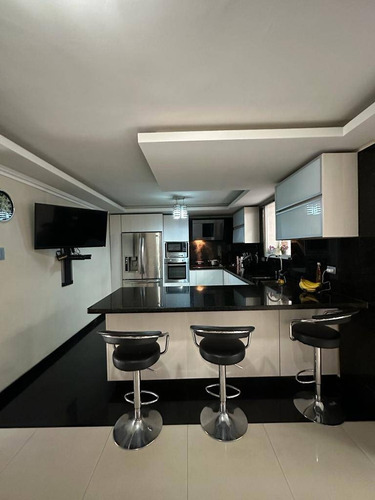 Imagen 1 de 11 de Hilmar Rios C163295 Vende Town House En Manantial Naguanagua Tlf 0414-432-69-46 @hilmaririos.remax.al
