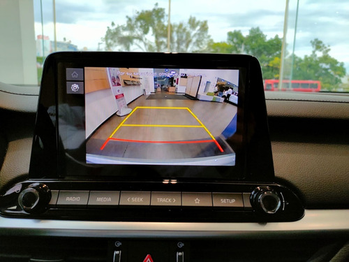Imagen 11 de 15 de Kia Forte Sedan L Aut