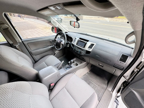 Toyota Hilux 2.7 SR 4X2 CD 16V FLEX 4P AUTOMÁTICO