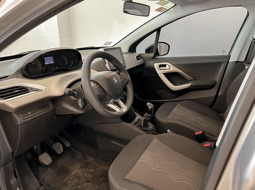 Imagen 13 de 24 de Peugeot 2008 Allure 1.6