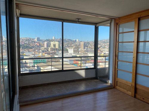 Practico Y Elegante Dpto. Valparaíso, Vista Al Mar