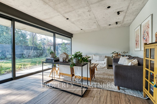 Moderna Casa En Condominio No Perimetral Con Excel...