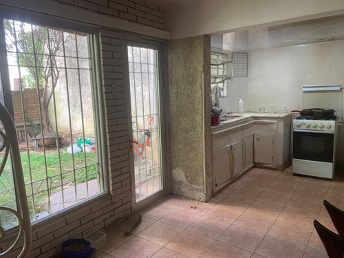 Casa 5 Dormitorios, C/gje A Reciclar En Pocitos