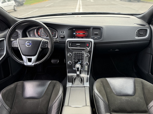 Volvo S60 T5 R-Design Plus Auto