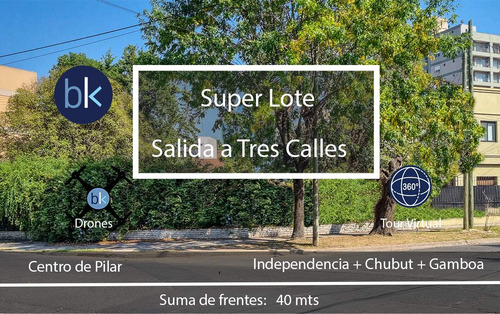 Imperdible Lote Con Salida A Tres Calles !    Casa En Uno De Los Lotes.