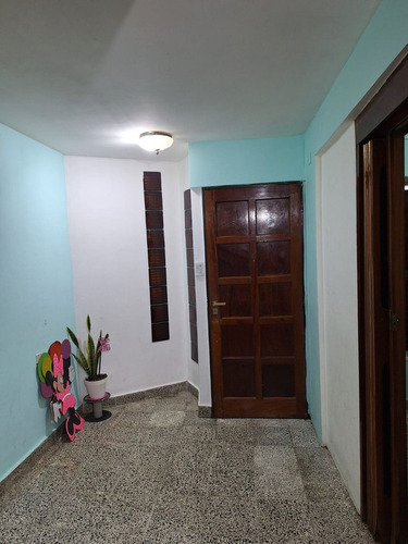 Casa + Dos Dptos Barrio 9 De Julio