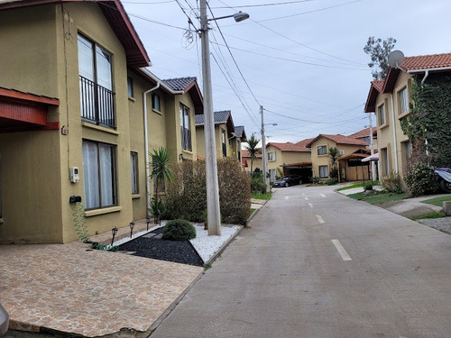 Excelente Y Amplia Casa En Condominio Cerrado Y Seguro