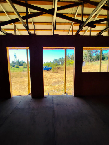 Vende 5000 M2 Con Casa Semiterminada En Quinmavida Colbun