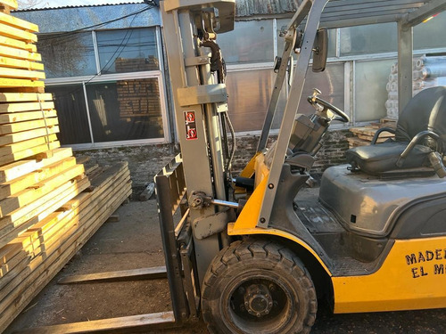 Autoelevador 3.5 Tnd Nafta Gas Torre Triple