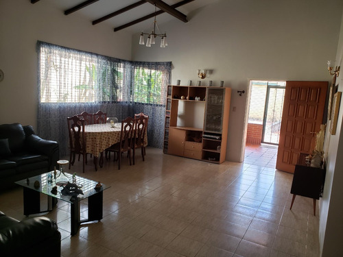 Altamira Excelente Ubicación Casa Con Anexos Independientes Espectacular Terreno 17 Puestos De Estacionamientos Amplio Jardín