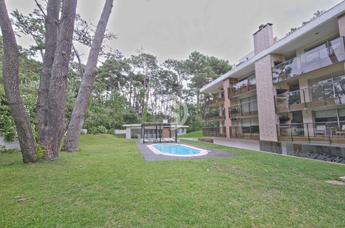 Apartamento En Venta - Brava - Ref: 1621