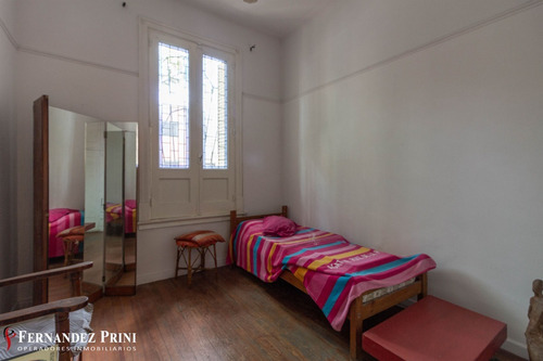Imagen 1 de 24 de Ph Con Patio Y Entrada Independiente En Caballito | No Paga Expensas