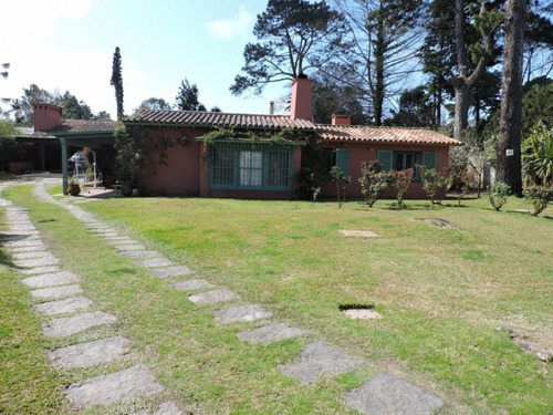 Casa En Venta De 4 Dormitorios En Cantegril (ref: Zen-2746)