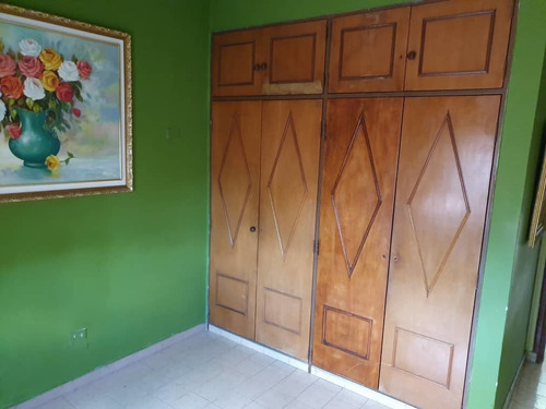Imagen 6 de 14 de Katherine Castillo Ofrece Casa En Venta En El Parral (355m2)