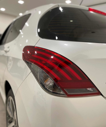 Imagen 5 de 16 de Peugeot 308 Feline Mt Thp 2018 Inmaculado
