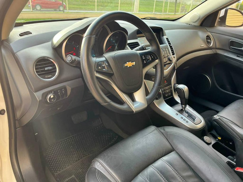 Imagem 7 de 14 de Chevrolet Cruze Lt Hb