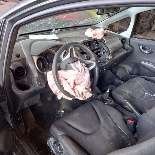 Imagem 12 de 15 de Sucata Honda Fit 2011 Para Vendas De Peças
