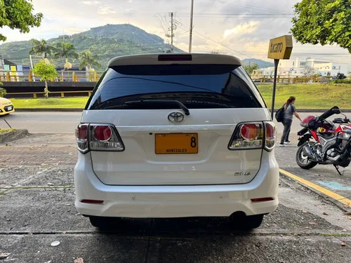 Toyota Fortuner 2.7 Sr5
