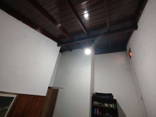 Venta Casa 4 Ambientes Lomas De Zamora Fondo Libre