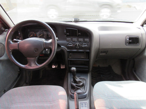 Volkswagen Pointer 1.8 Gli