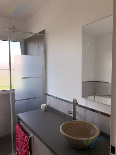 Venta De Casa San Sebastian Con Pileta A La Laguna