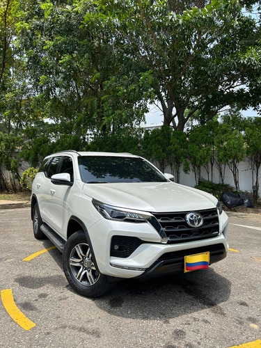 Toyota Fortuner 2.4 Diesel Sr