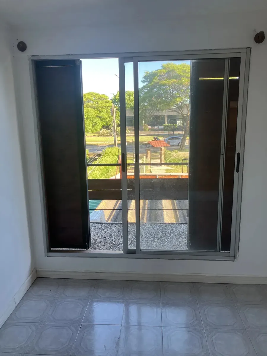Alquiler En Carrasco Norte, 3 Dormitorios, Por Escalera Al Frente, Balcon, Cochera, Sin Gastos Comunes · Foto 5